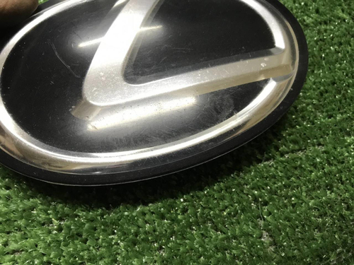 Эмблема решетки радиатора Lexus RX 3 AL10 (08-12)
