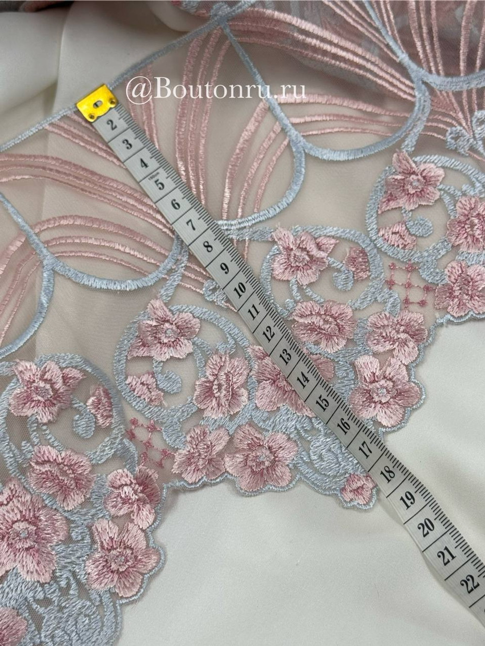 Кружево голубое с розовыми цветами и узорами 140-185 мм