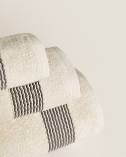 ZARA HOME ПОЛОТЕНЦЕ ИЗ ХЛОПКА C КОНТРАСТНОЙ КАЙМОЙ, БЕЖЕВЫЙ