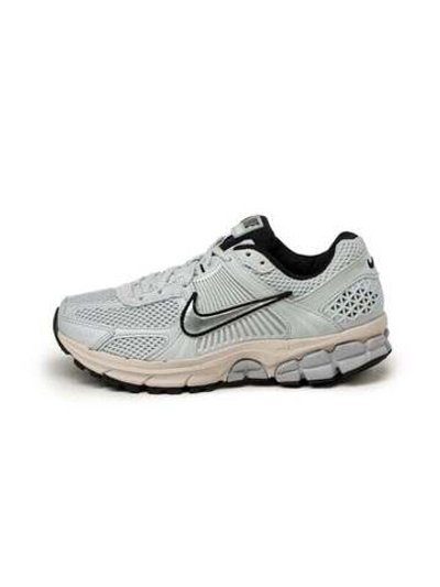 Кроссовки Nike Wmns Zoom Vomero 5 Pure Platinum / Chrome / Brown
