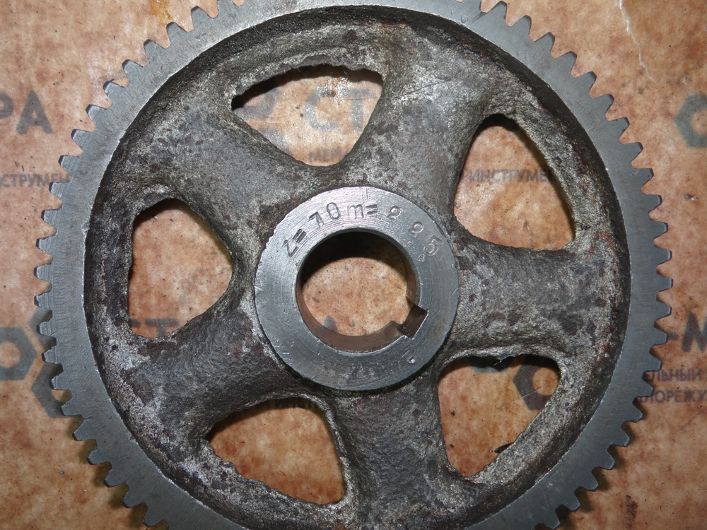 Шестерня z70 m2,25 H26мм посадка 30мм
