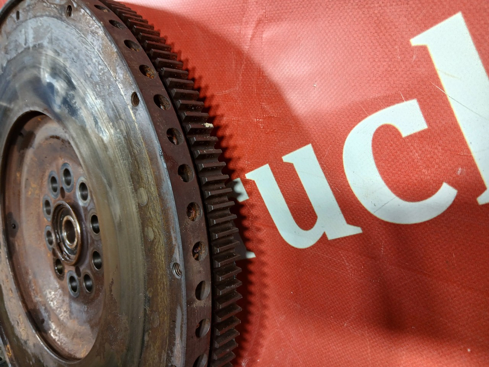 Маховик двигателя