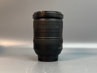 Nikon 18-200mm 3.5-5.6G ED AF-S VR DX