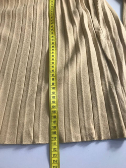 Платье спокойного цвета для весеннего гардероба, визуально 44/46 размер