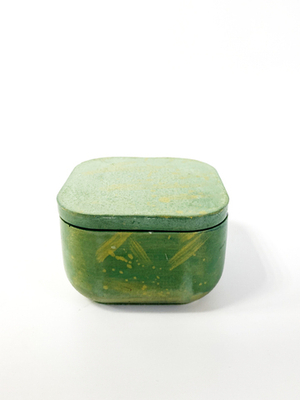 Ароматическая свеча в подсвечнике с крышкой