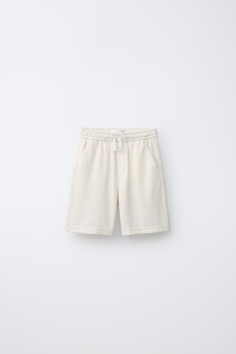 ZARA ШОРТЫ ИЗ РЕЛЬЕФНОЙ ТКАНИ В СЕЛЬСКОМ СТИЛЕ, ЭКРЮ