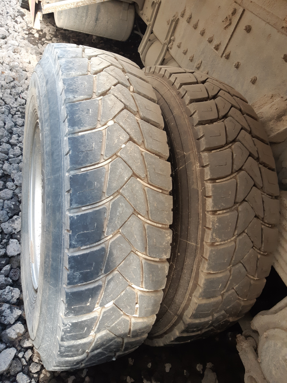 HONGYAN 908 8x4 Самосвал CQ3406HV39 (Дизельный, 8,7 л, 387 л.с., МТ)