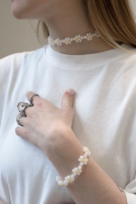 daisy bracelet