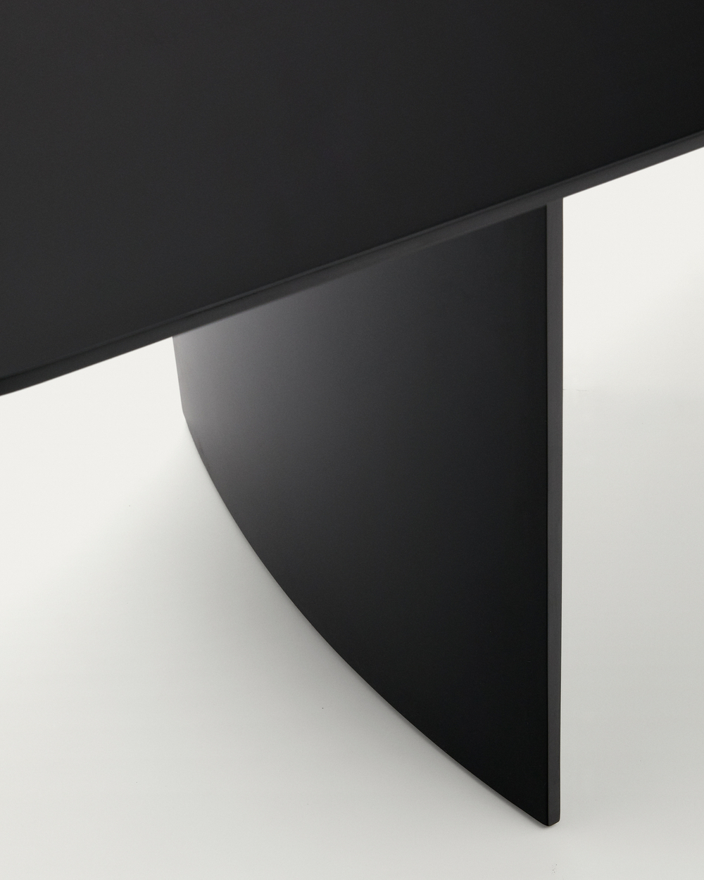 Стол La Forma (ex Julia Grup) Litto из лакированного МДФ черный, 200 x 100