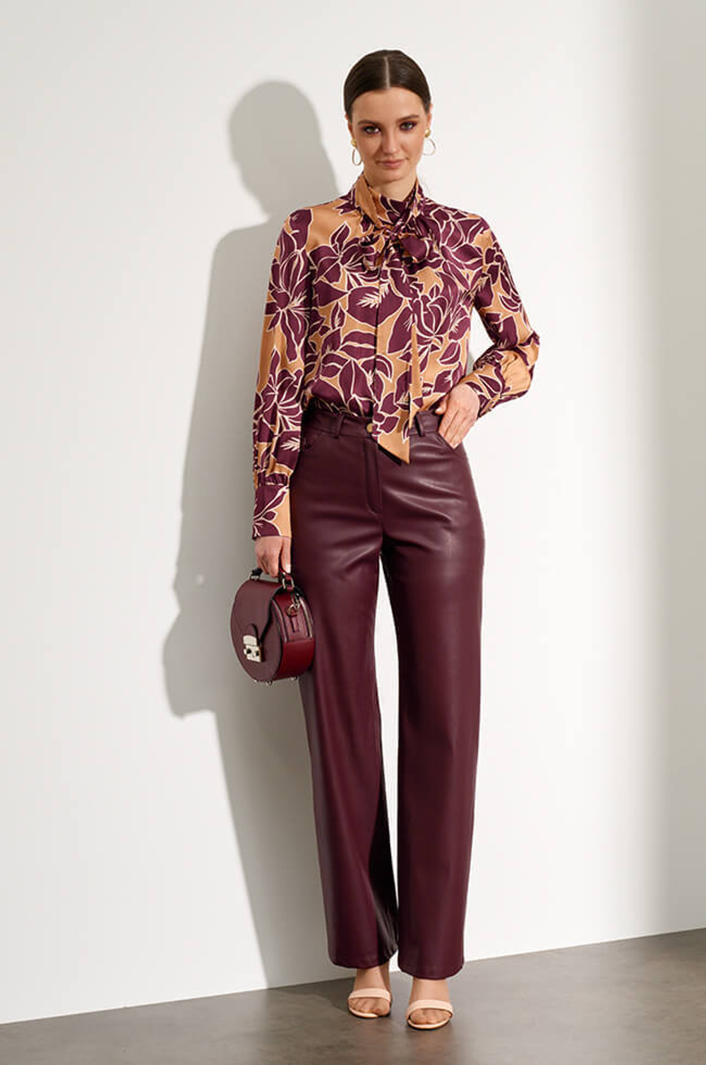 22723 Блузка женская (бордовый принт)
