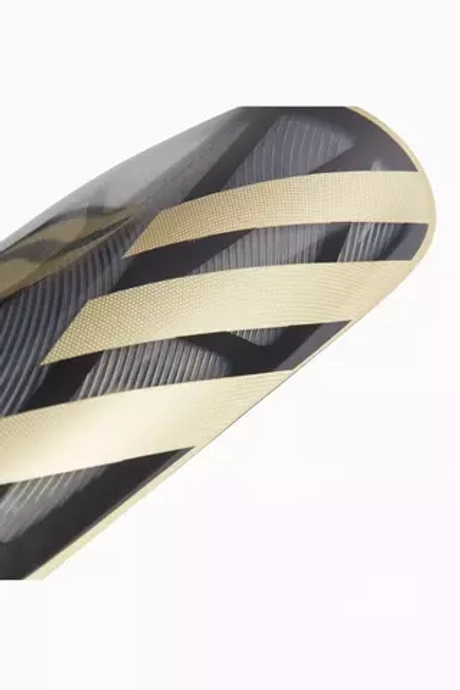 Футбольные щитки adidas Tiro League