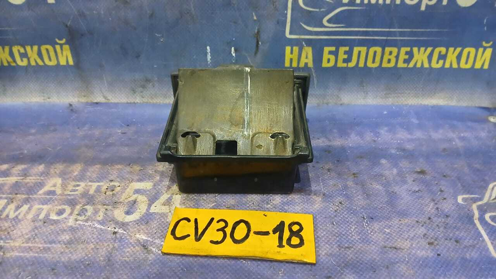 Пепельница TOYOTA CAMRY 1992
