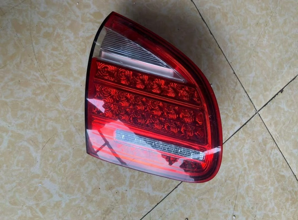 Задние фонари оригинальные для Porsche Cayenne 2011-2014