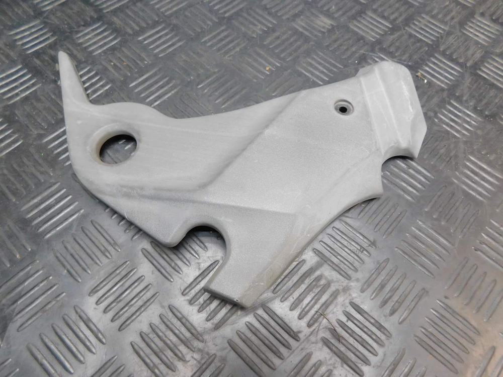 Пластик боковой левый Kawasaki Ninja 400R ER400B 14091-1584 052339