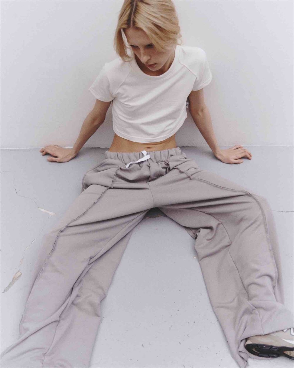 Брюки One Two Baggy Trousers Logo Opal серые