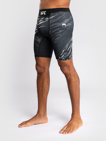 Компрессионные шорты UFC Fusion by Venum Authentic Fight Night Black