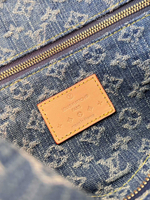Louis Vuitton Pochette Cosmetique GM