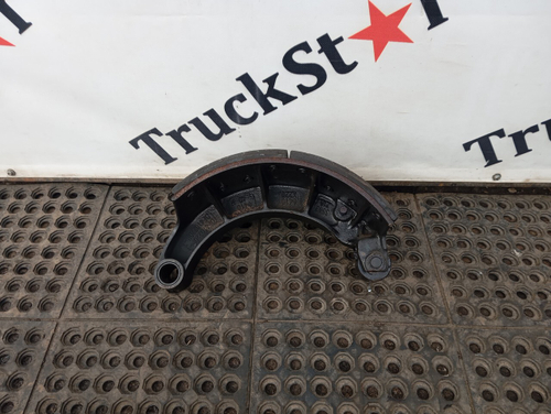 Колодка барабанного тормоза 2024г