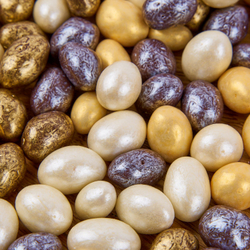 Драже шоколадное с арахисом «Яички перламутр» 0,5 кг