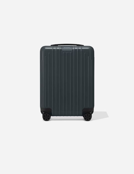 Чемодан Rimowa Essential Lite Cabin U 
