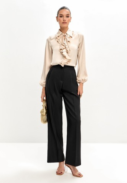 Блузка с жабо