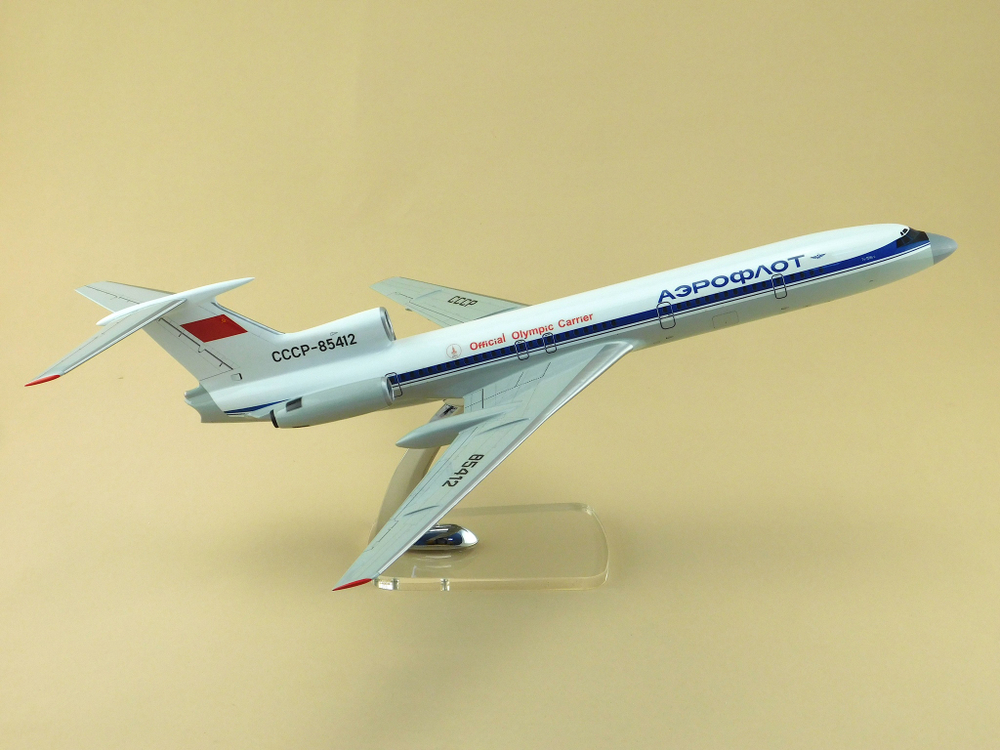 Модель самолета Ту-154Б-2 (М1:100, Аэрофлот СССР-85412 Олимпийский)