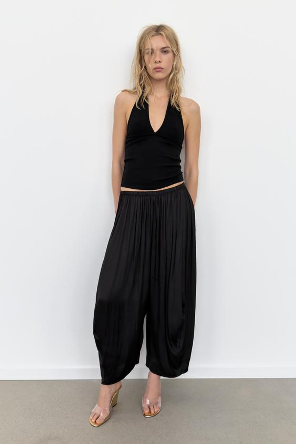 ZARA БРЮКИ БОМБАЧО СО СКЛАДКАМИ, ЧЕРНЫЙ