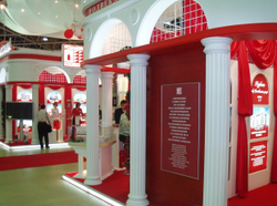 Оформление постеров. Выставка "Realtex-2005". Москва, Экспоцентр.