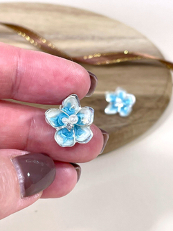 Серьги гвоздики Незабудки, эмаль