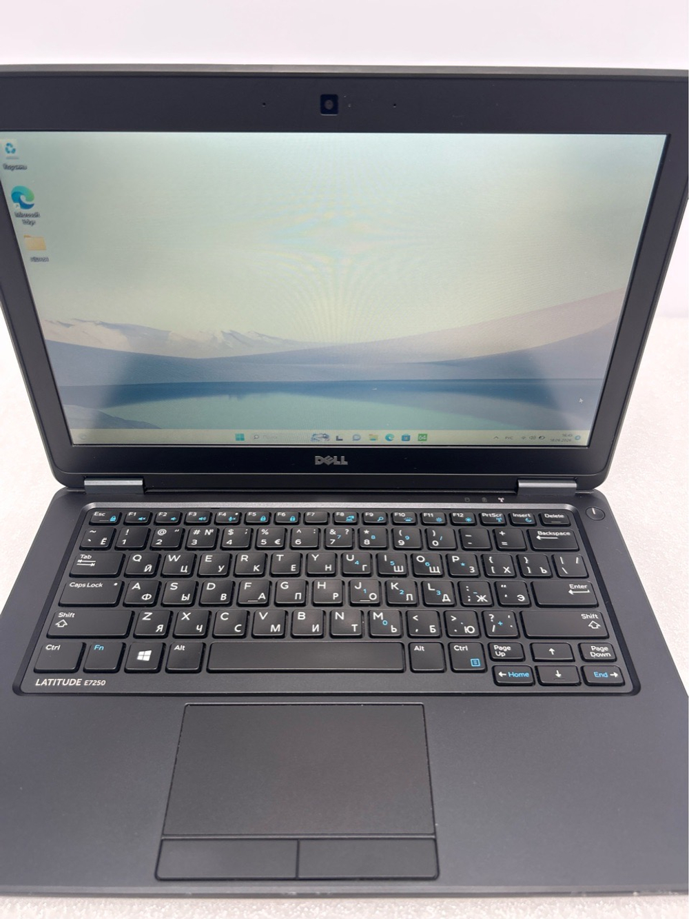 Ультрабук Dell Latitude E7250 [7250-7881] 12.5"/Intel Core i5 5300U/RAM 4 GB/SSD 128 GB/Intel HD Graphics 5500/1366?768/WXGA/Windows 7/Подсветка кл-ры: нет/черный. Состояние: C2