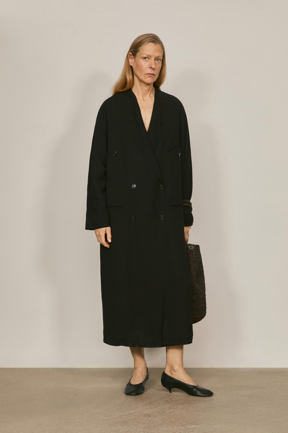 Massimo Dutti Длинный двубортный тренч - Limited Edition, черный