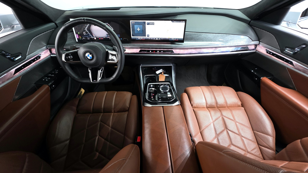 BMW 7 серии (G70) 740i sDrive M Sport