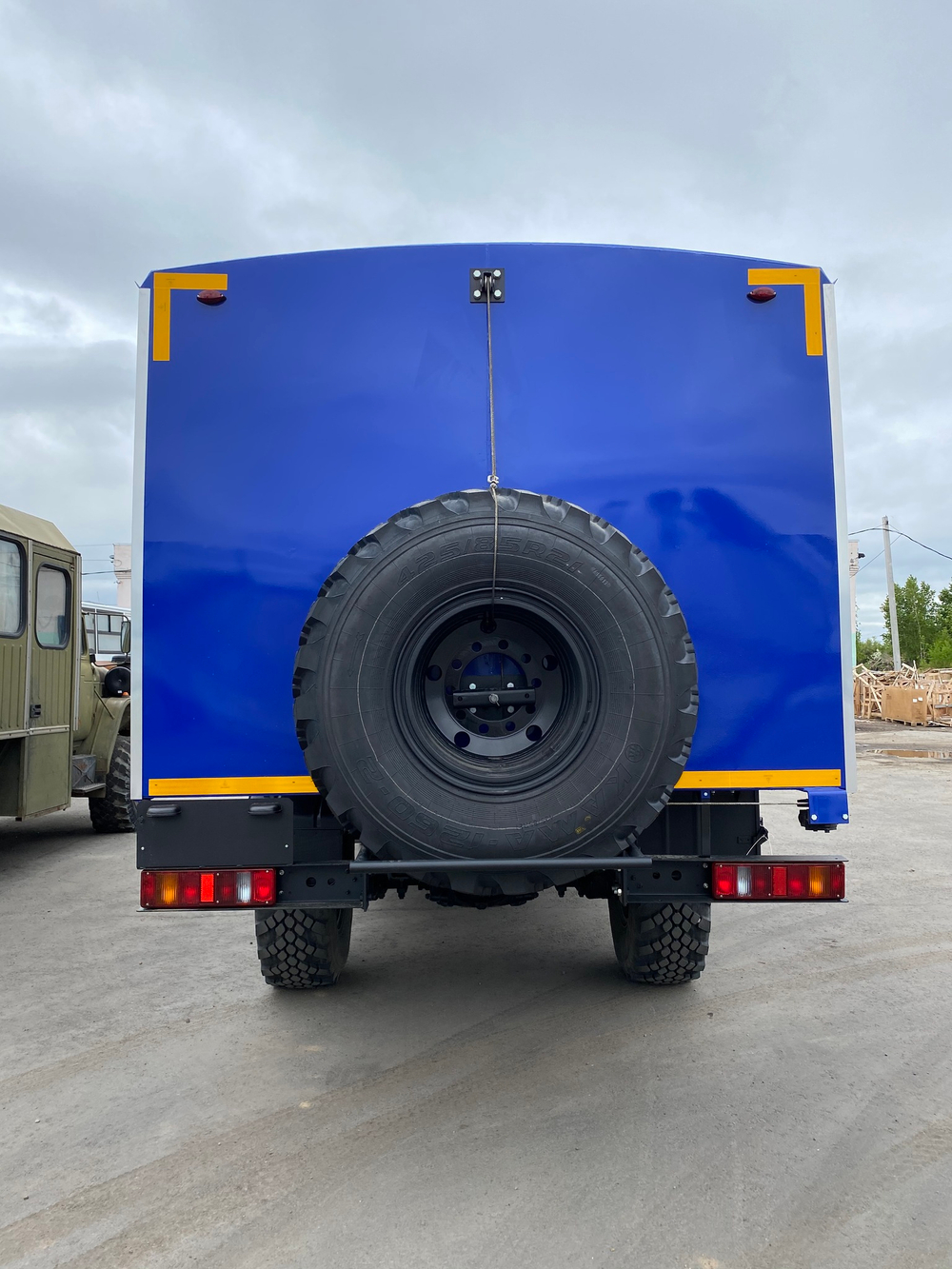 Вахтовый автобус 32552-5013-73 4х4