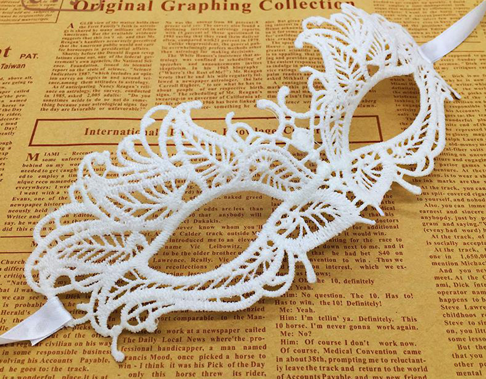 Маска кружевная Тереза белая