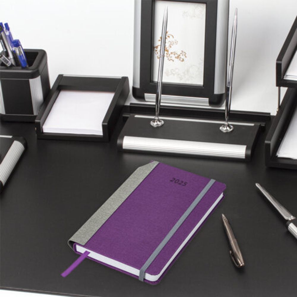 Ежедневник датированный 2025 А5 138x213 мм, BRAUBERG "Mosaic", под кожу, карман для ручки, резинка-фиксатор, фиолетовый, 115836
