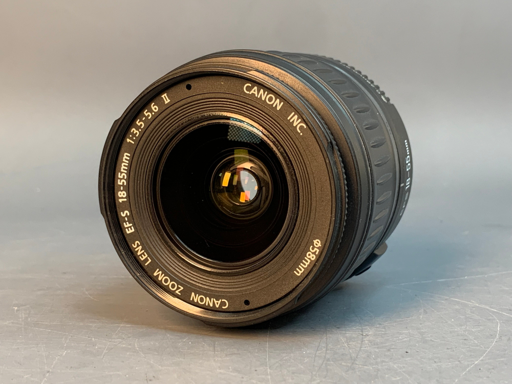 Canon 1000D kit 18-55 mm 3.5-5.6 II