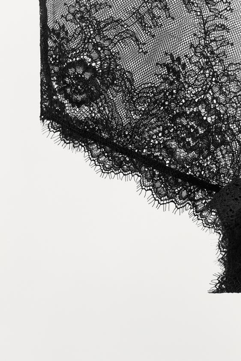 ZARA КРУЖЕВНЫЕ ТРУСЫ-ШОРТЫ, ЧЕРНЫЙ