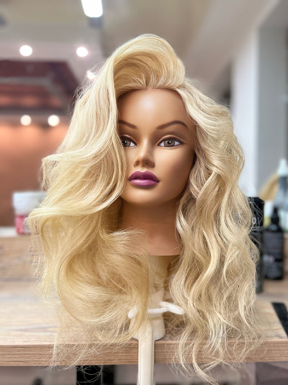 Учебная голова манекен Серсея Блонд с натуральными волосами (100% Human hair). Длина: 55-60 см. Настольный штатив в подарок.