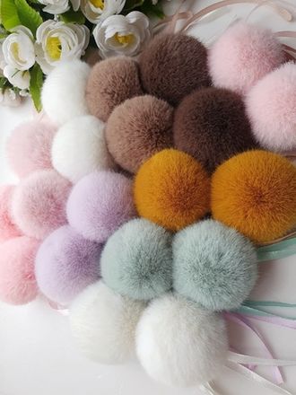 Pompons