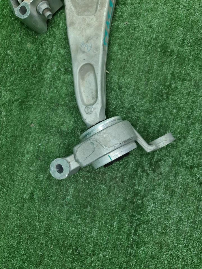 Рычаг передний правый Lixiang L9 (2022-н.в.)