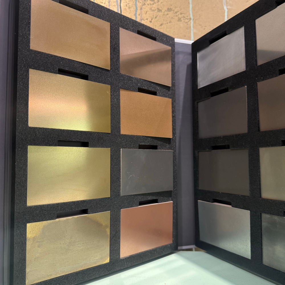 Папка с образцами AuraMetal