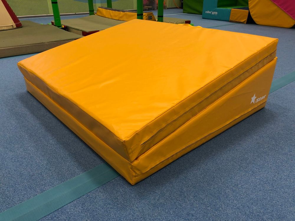 Мягкий модуль гимнастический - "Раскладной треугольник"