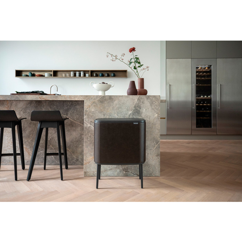 Мусорный бак Bo Touch Bin 11+23л Brabantia Кофейный