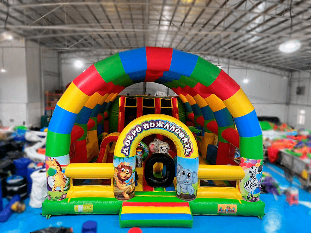 Надувной батут "Страна Сафария" с крышей и высокими горками 11*8*6 м