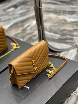 Saint Laurent WOC 19 cm