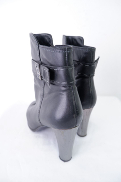 Полусапожки Belwest на каблуке 37 размер