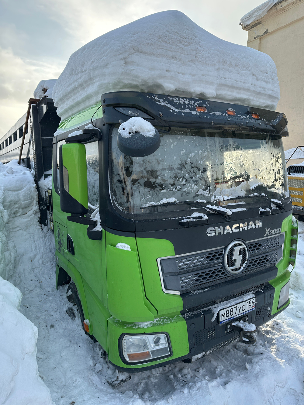 Shacman (Shaanxi) SX* 8x4 Самосвал SX331863366 (Дизельный, 12,5 л, 544 л.с., МТ)