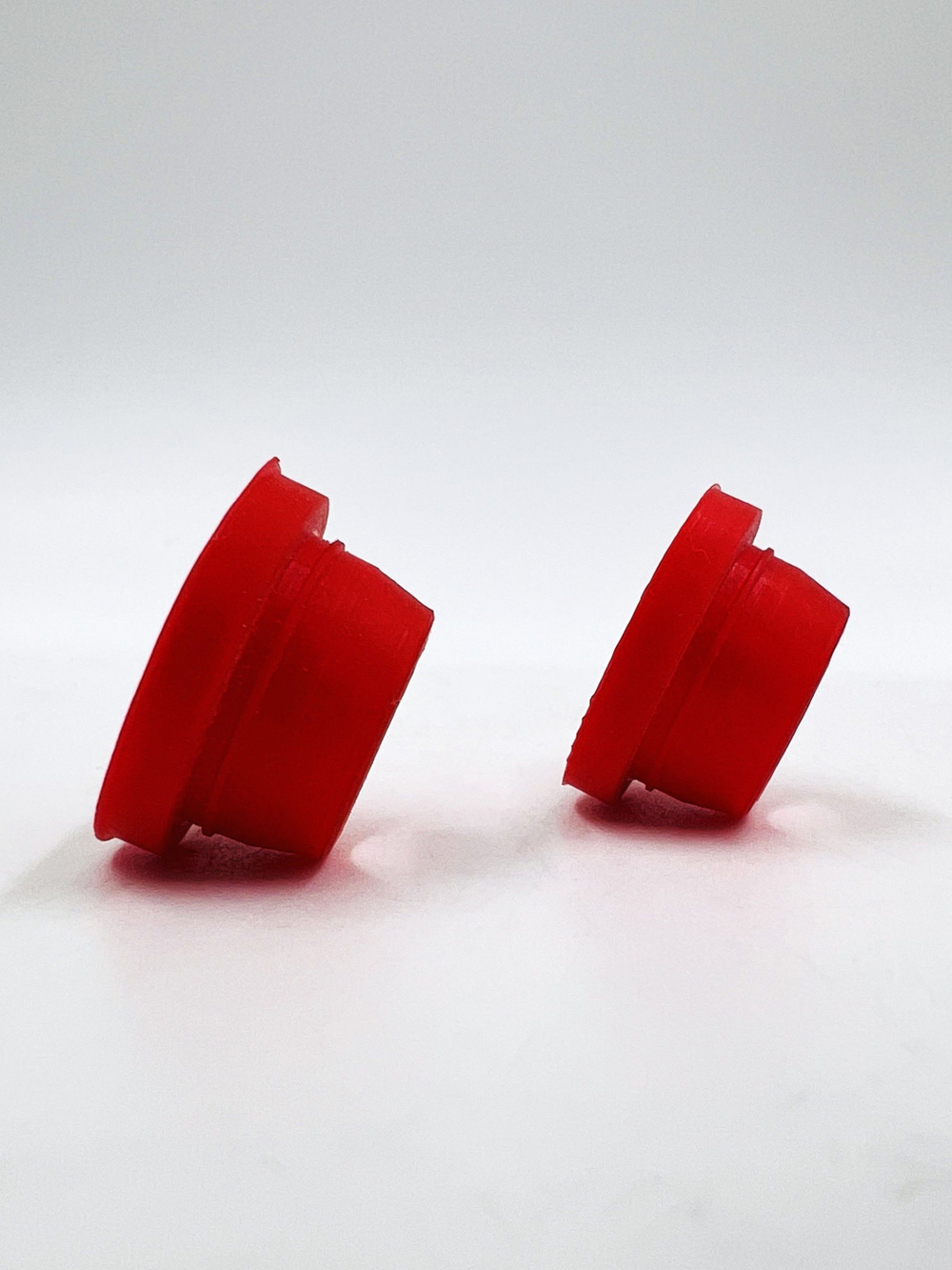 Втулка бачка омывателя (евронасос) 2 шт Лада Ларгус, Kia, Lexus, Nissan, Ford, Toyota силикон