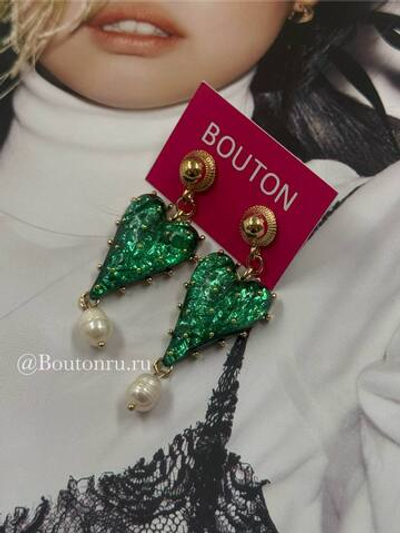 Серьги в форме "Сердца" зеленые с подвесками из натурального жемчуга