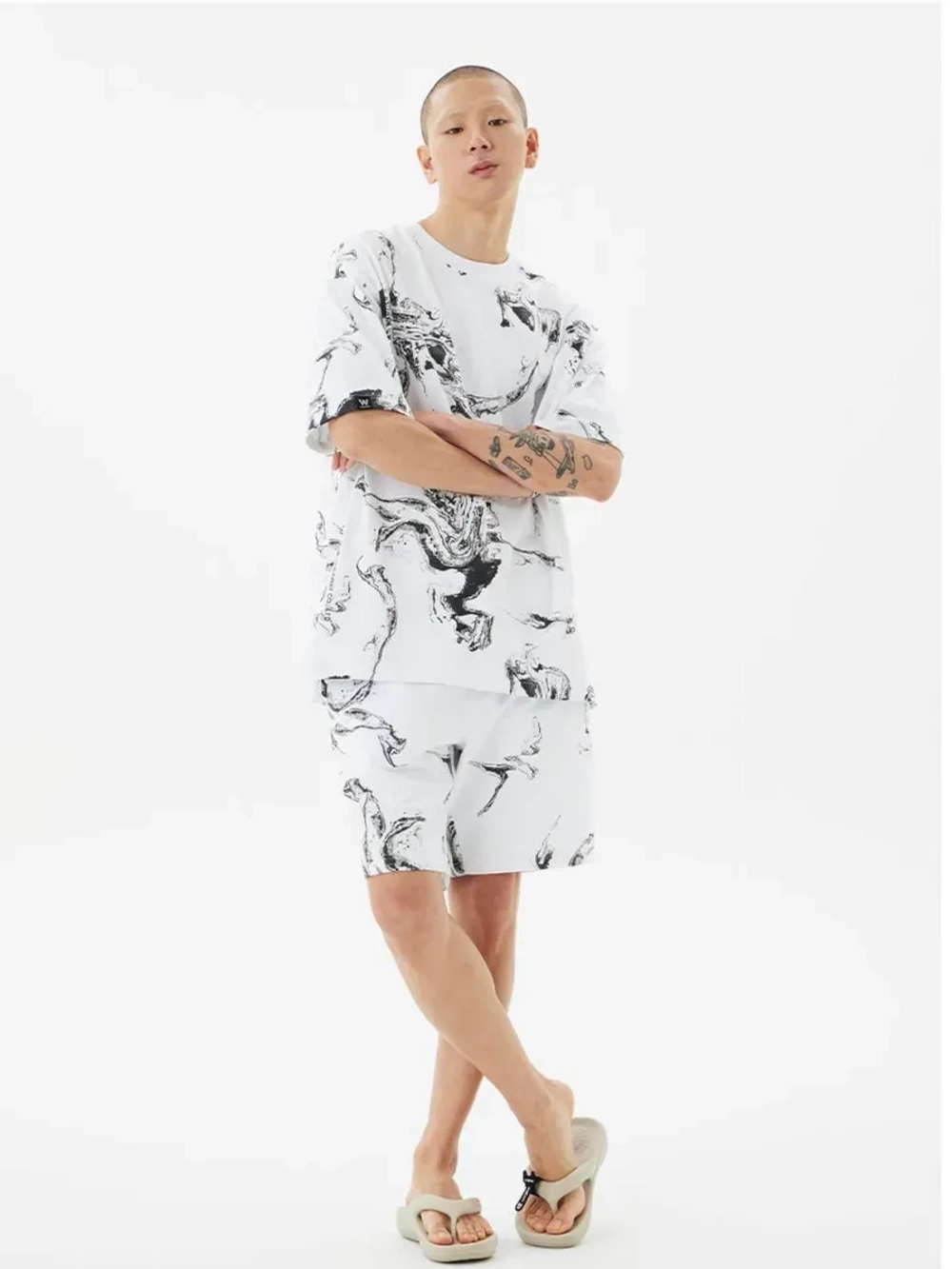 Футболка с принтом "мрамор"